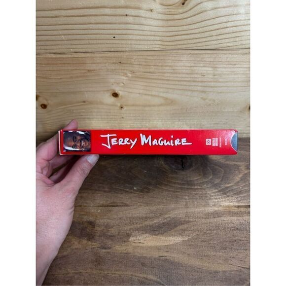 Jerry Maguire VHS Tape 1996 Tom Cruise Renee Zellweger Romance Movie - Picture 2 of 4